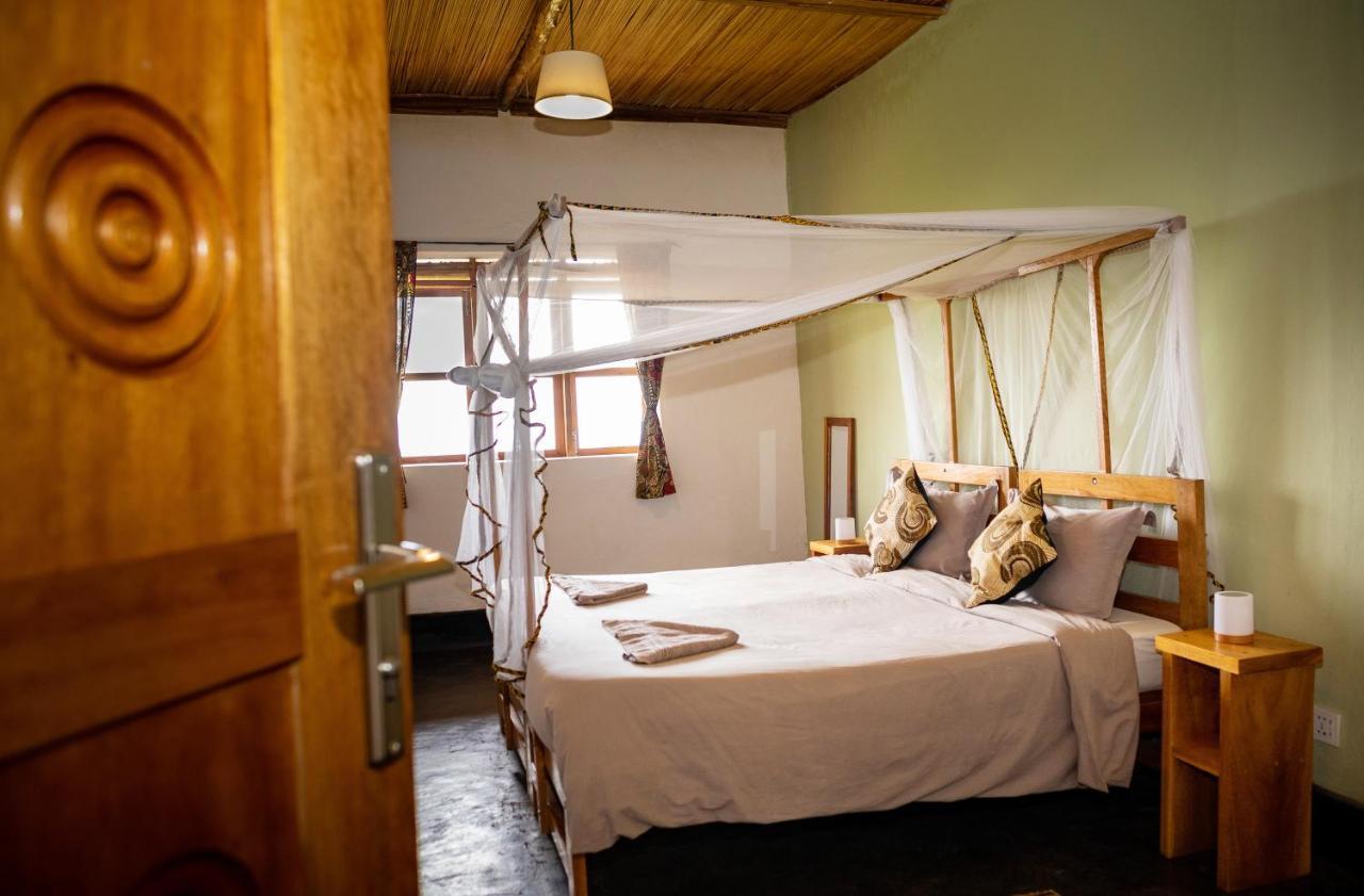 Isunga Lodge Kibale National Park Eksteriør bilde